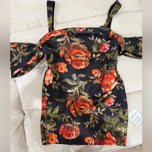 ASOS DESIGN Black Floral Off Shoulder Puff Sleeve Mini Dress Romantic Size 10 - Picture 2 of 6